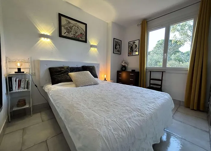 Maxime Semaphore : De T4, Piscine, Terrasse, Clim, Proche - Fr-1-226-531 Сент-Максим