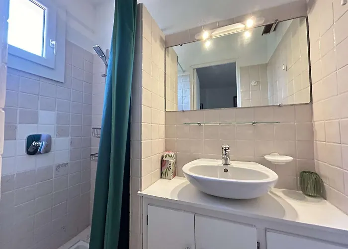 Apartment Maxime Sémaphore : De T4, Piscine, Terrasse, Clim, Proche - Fr-1-226-531