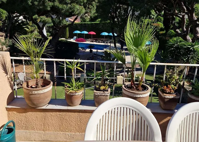 Maxime Sémaphore : De T4, Piscine, Terrasse, Clim, Proche - Fr-1-226-531 Sainte-Maxime